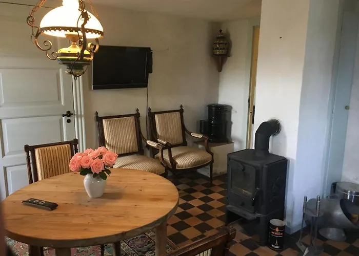 Danchelshus Bed & Breakfast 2*
